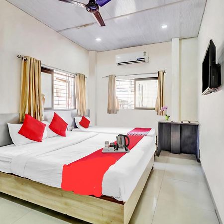 Hotel Kailash Park- Near International Airport Mumbai  Buitenkant foto