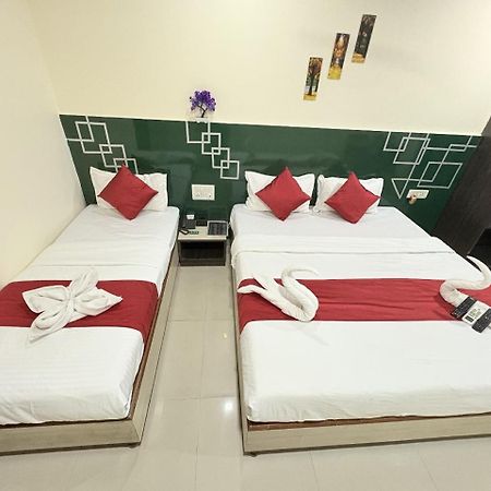 Hotel Kailash Park- Near International Airport Mumbai  Buitenkant foto