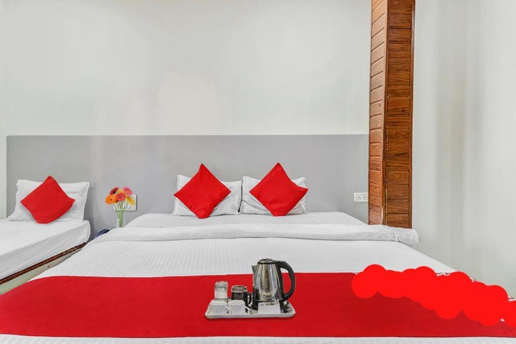 Hotel Kailash Park- Near International Airport Mumbai  Buitenkant foto